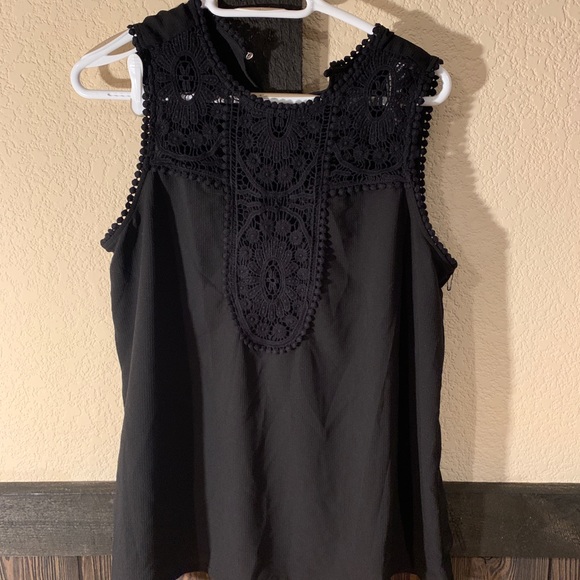 Halogen Nordstrom lace and crepe top large - Picture 9 of 9